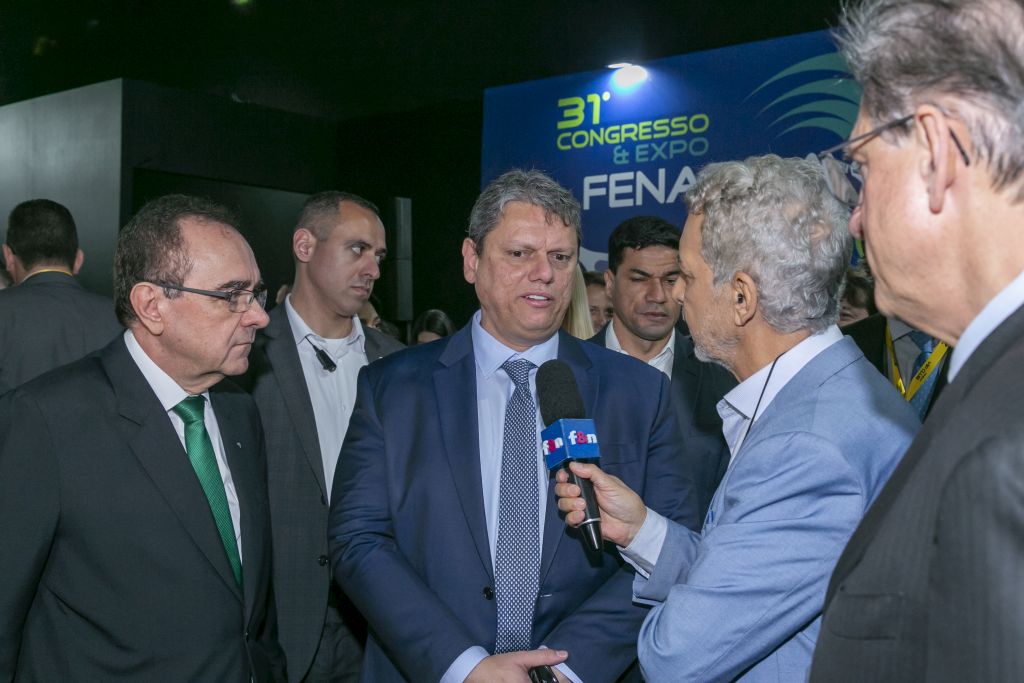 Governador apresenta projeto paulista de transição energética ao setor automotivo