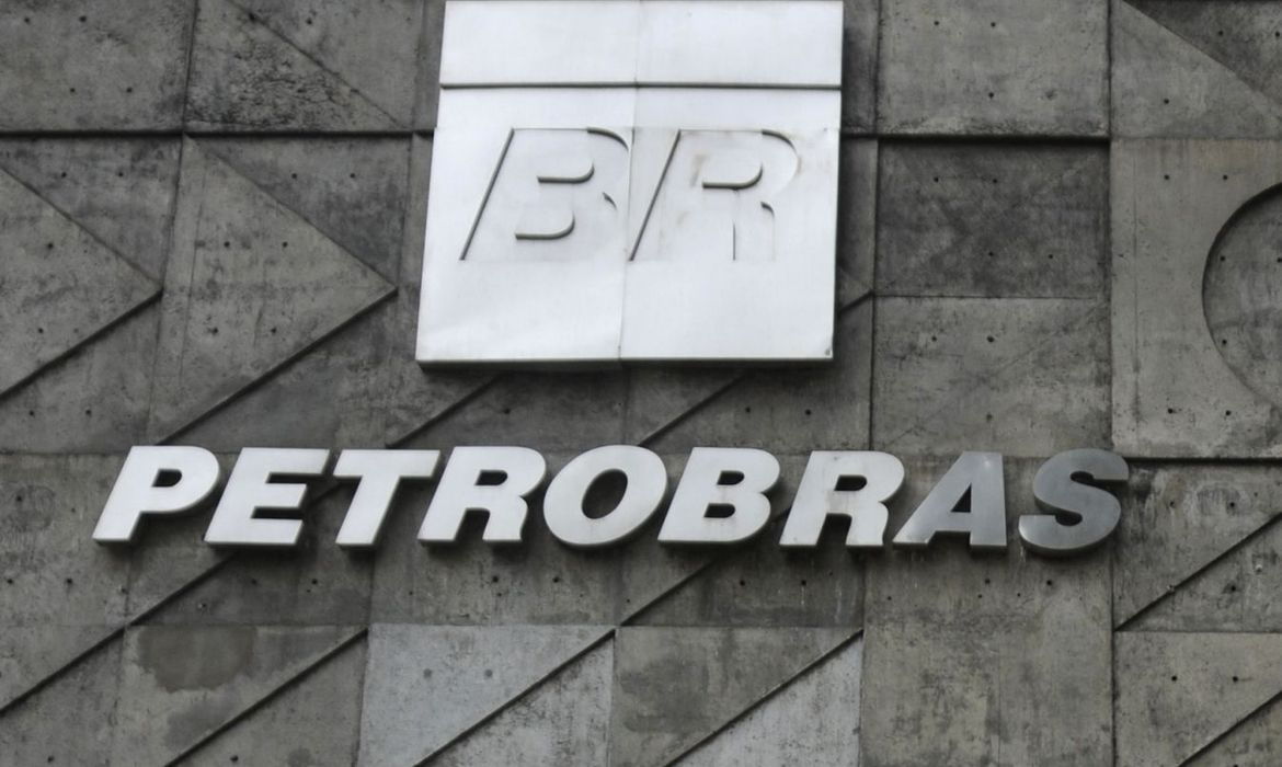 Petrobras não atenderá toda a demanda de combustíveis em novembro