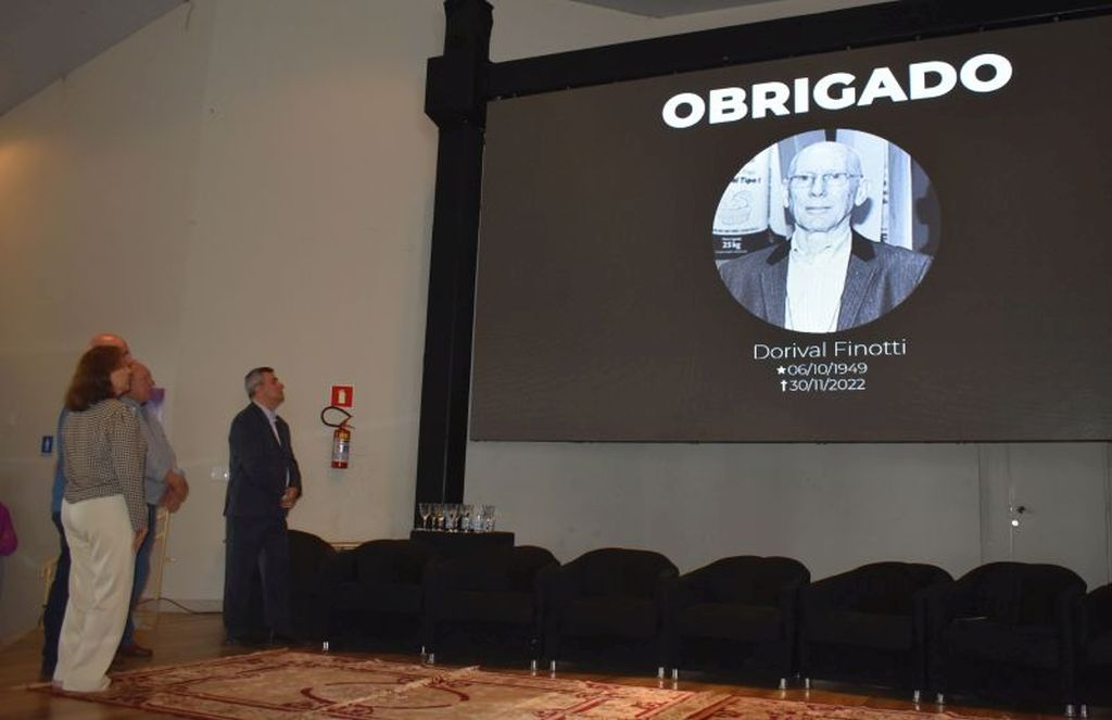 Unesp homenageia Dorival Finotti em Simpósio de Inovação e Tecnologia